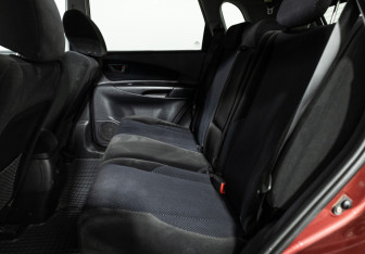 Подержанный автомобиль Hyundai Tucson 2008 года (10 фото)