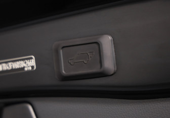 Подержанный автомобиль Toyota RAV4 2021 года (28 фото)