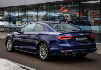 Подержанный автомобиль Audi A5 Coupe 2019 года (7 фото)