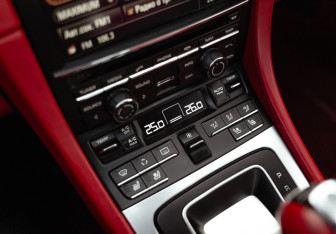 Подержанный автомобиль Porsche 911 Coupe 2013 года (35 фото)