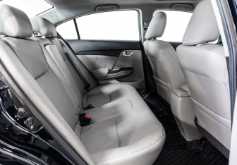 Подержанный автомобиль Honda Civic Sedan 2014 года (17 фото)