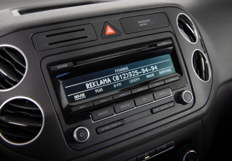 Подержанный автомобиль Volkswagen Golf Plus 2012 года (17 фото)