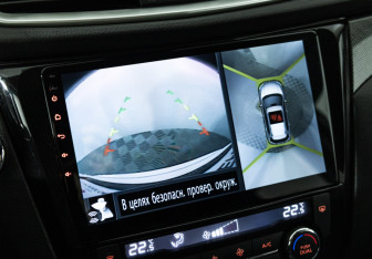 Подержанный автомобиль Nissan X-Trail 2018 года (15 фото)