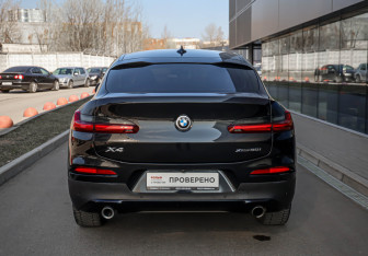 Подержанный автомобиль BMW X4 2020 года (6 фото)