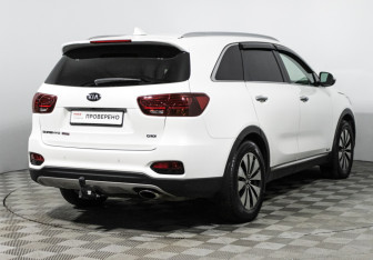 Подержанный автомобиль Kia Sorento 2019 года (5 фото)