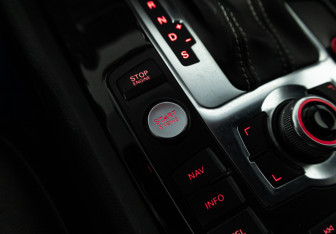 Подержанный автомобиль Audi Q7 2014 года (16 фото)