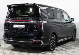 Подержанный автомобиль Hongqi HQ9 2022 года (5 фото)