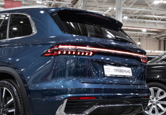 Подержанный автомобиль Geely Monjaro 2023 года (11 фото)