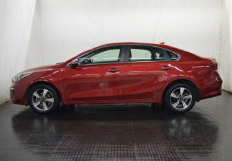 Подержанный автомобиль Kia Cerato Sedan 2019 года (8 фото)