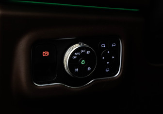 Подержанный автомобиль Exeed VX 2023 года (22 фото)