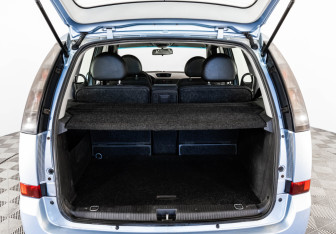 Подержанный автомобиль Opel Meriva 2008 года (21 фото)