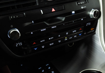 Подержанный автомобиль Lexus RX 2017 года (24 фото)