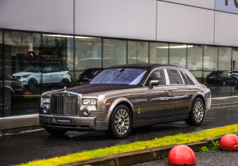 Подержанный автомобиль Rolls-Royce Phantom Sedan 2008 года (3 фото)