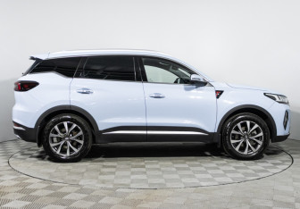 Подержанный автомобиль Chery Tiggo 7 Pro Max 2023 года (4 фото)