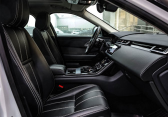 Подержанный автомобиль Land Rover Range Rover Velar 2018 года (24 фото)