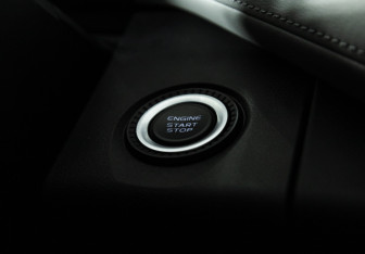 Подержанный автомобиль Geely Atlas 2024 года (19 фото)