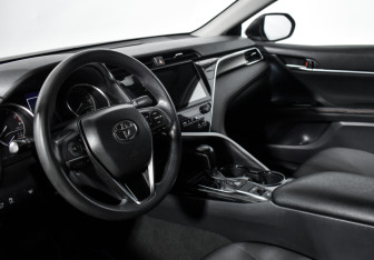 Подержанный автомобиль Toyota Camry Sedan 2020 года (9 фото)