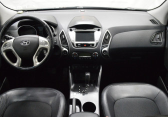 Подержанный автомобиль Hyundai ix35 2013 года (13 фото)