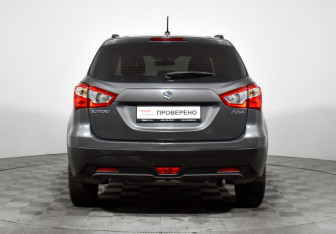 Подержанный автомобиль Suzuki SX4 Hatchback 2017 года (6 фото)