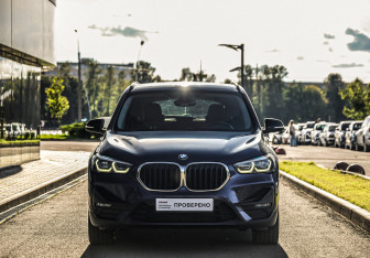 Подержанный автомобиль BMW X1 2019 года (4 фото)