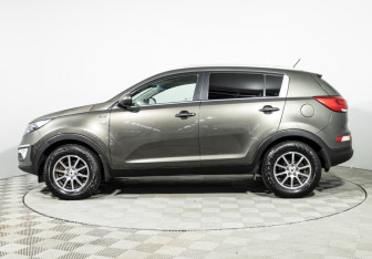 Подержанный автомобиль Kia Sportage 2015 года (8 фото)