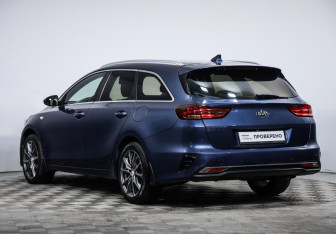 Подержанный автомобиль Kia Ceed Wagon 2019 года (7 фото)