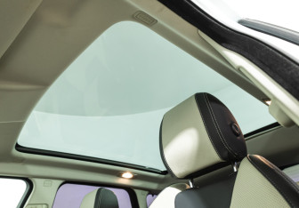 Подержанный автомобиль Land Rover Range Rover Evoque 2016 года (15 фото)