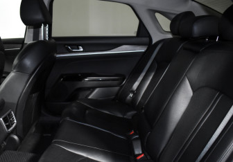 Подержанный автомобиль Kia K5 2021 года (12 фото)