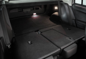 Подержанный автомобиль Volkswagen Tiguan 2021 года (34 фото)