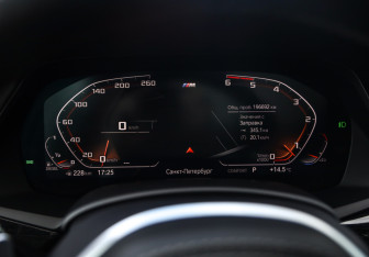 Подержанный автомобиль BMW X7 2019 года (18 фото)