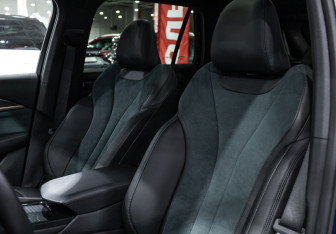 Подержанный автомобиль Geely Monjaro 2024 года (12 фото)