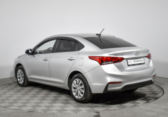 Подержанный автомобиль Hyundai Solaris Sedan 2017 года (7 фото)