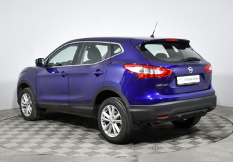 Подержанный автомобиль Nissan Qashqai 2014 года (7 фото)