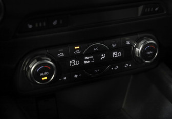 Подержанный автомобиль Mazda CX-5 2018 года (16 фото)
