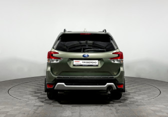 Подержанный автомобиль Subaru Forester Suv 2019 года (6 фото)