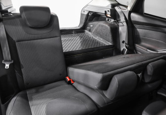 Подержанный автомобиль Ford Focus Hatchback 2012 года (22 фото)