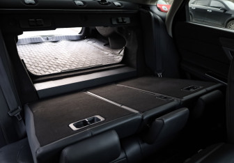 Подержанный автомобиль Jaguar XF Sedan 2016 года (33 фото)