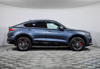 Подержанный автомобиль Geely Tugella 2023 года (8 фото)