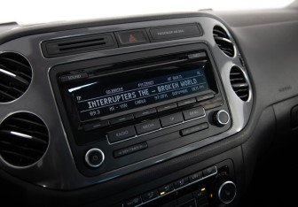 Подержанный автомобиль Volkswagen Tiguan 2013 года (16 фото)