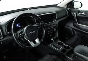 Подержанный автомобиль Kia Sportage 2019 года (11 фото)