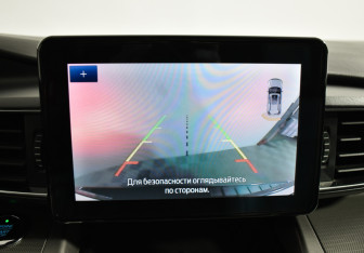 Подержанный автомобиль Ford Explorer 2021 года (17 фото)