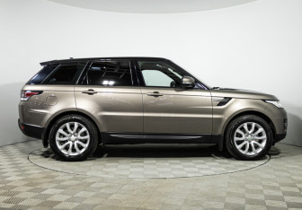 Подержанный автомобиль Land Rover Range Rover Sport 2016 года (4 фото)