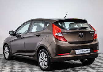 Подержанный автомобиль Hyundai Solaris Hatchback 2015 года (6 фото)