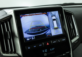 Подержанный автомобиль Toyota Land Cruiser Suv 2018 года (18 фото)