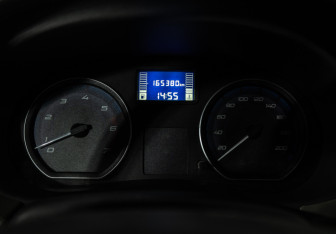 Подержанный автомобиль Renault Logan Sedan 2011 года (12 фото)
