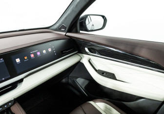 Подержанный автомобиль Geely Monjaro 2023 года (24 фото)