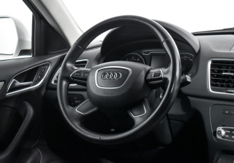 Подержанный автомобиль Audi Q3 2014 года (19 фото)