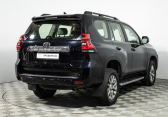 Подержанный автомобиль Toyota Land Cruiser Prado 2019 года (5 фото)