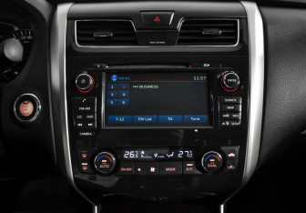 Подержанный автомобиль Nissan Teana 2015 года (17 фото)