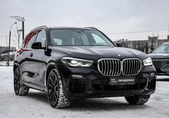 Подержанный автомобиль BMW X5 2019 года (5 фото)